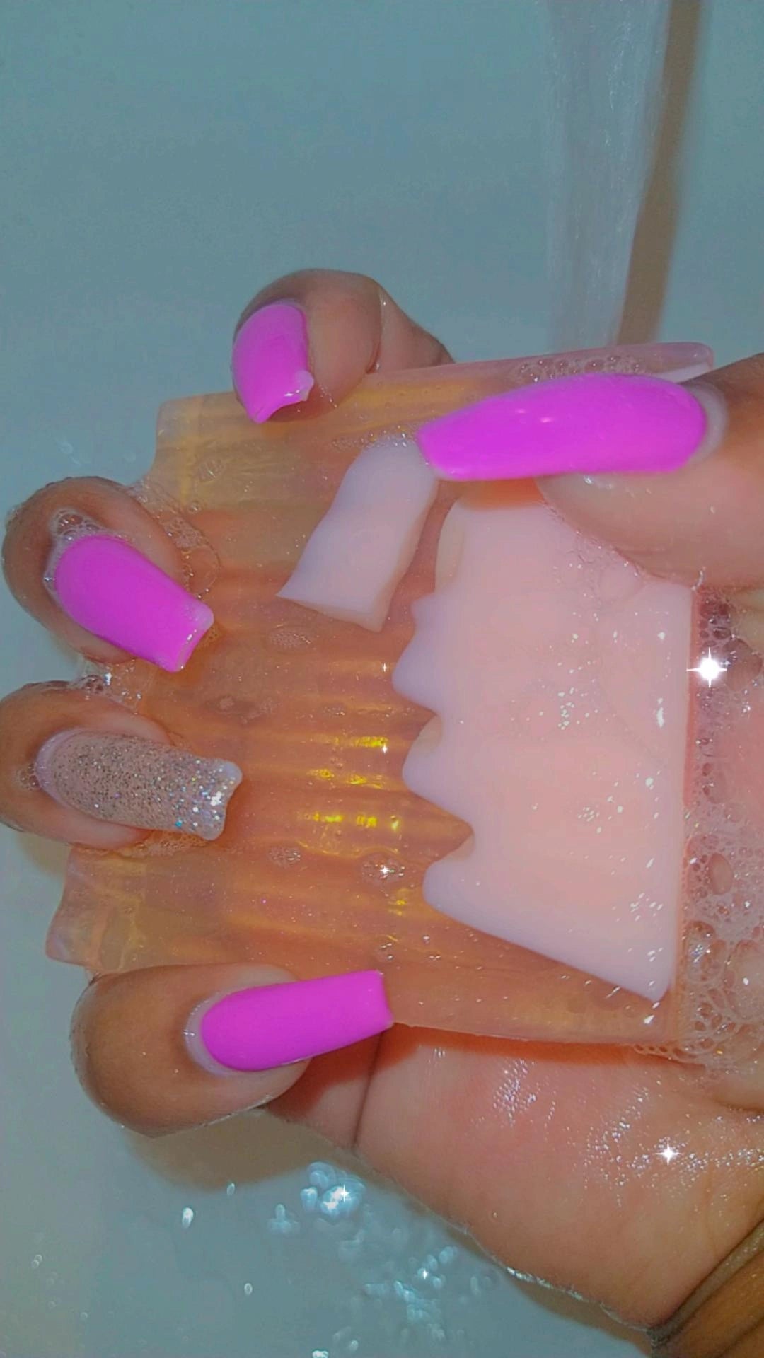 TROPICAL BUBBLE GUM BAR (Limited edition)